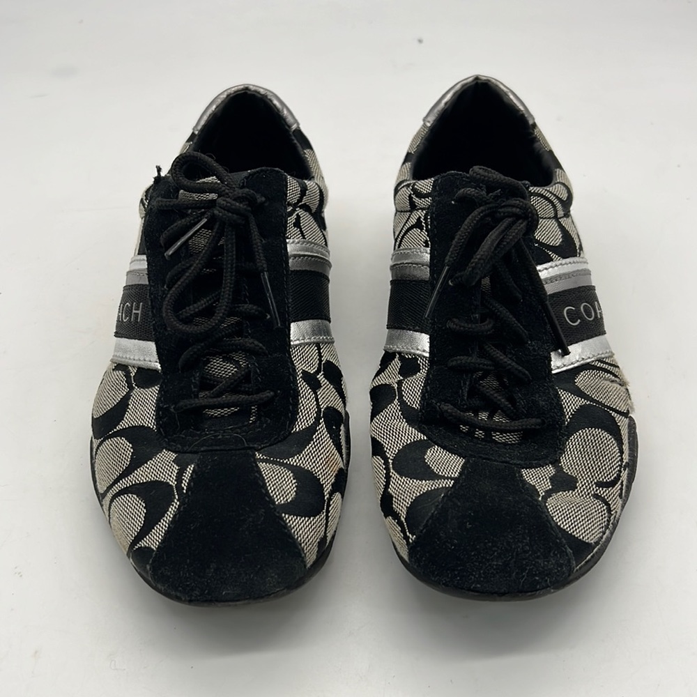 Coach  Vintage "Jayne" Signature C Sneakers size 6